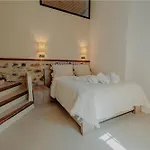 Mas Sarava - Retraite Detente - Pilates Et Massage Villa